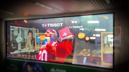 광고 캠페인에서 투명 LED 포스터를 혁신적으로 활용하기