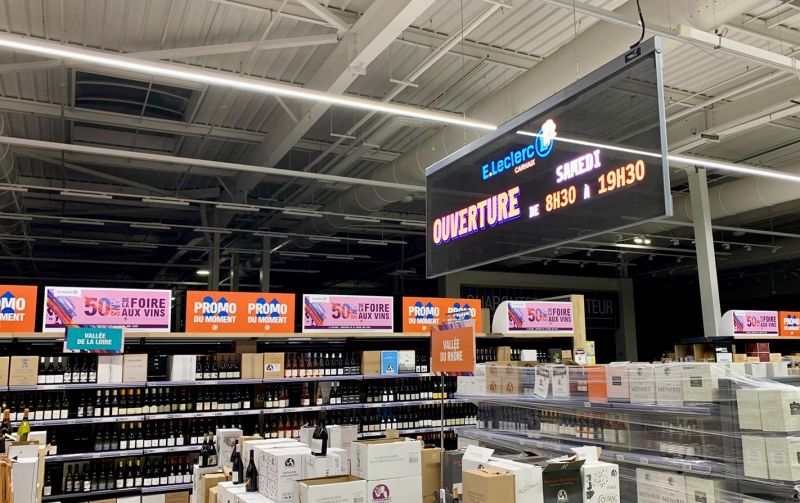 العد التنازلي لليلة رأس السنة الجديدة! توفر شاشة LED الكبيرة إحساساً كاملاً بالاحتفال ونحن نستقبل عام 2024 معاً! 6 DM 20231214135801 003