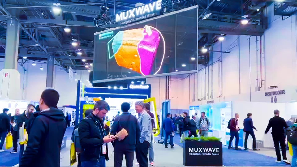 CES 2024 | MUXWAVE 홀로그램 투명 스크린, 신속한 자유 접합, 초경량, 얇은 서스펜션 솔루션 공개 4 微信截图 20240110111022 拷贝