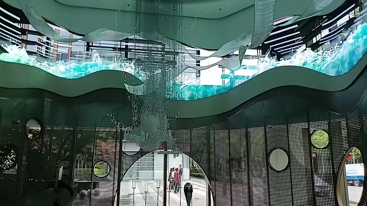 The Eco-Advantage of Holographic LED Screens 1 MUXWAVE’s holographic LED screen displays are designed precisely for these scenarios