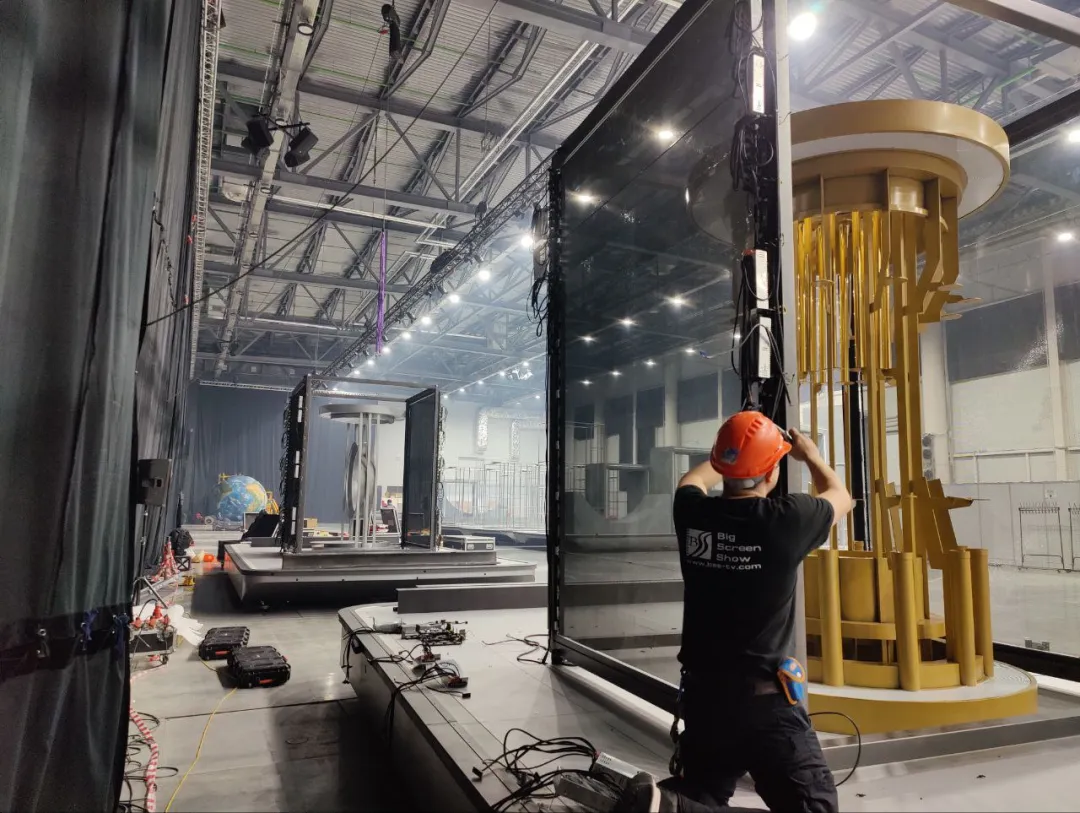transparent led screen stage visual case kazan 05292006 3
