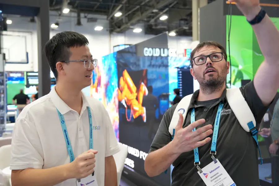 muxwave Holographic Invisibility Screen at infocomm 2026 10